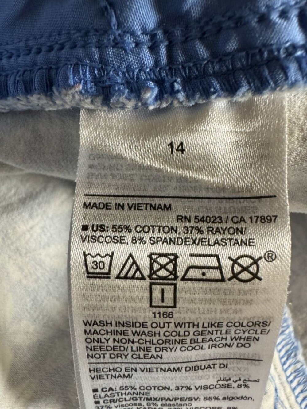 Old Navy High Rise Pixie Shorts Women’s 14 Blue White Print Stretch - Picture 5 of 5